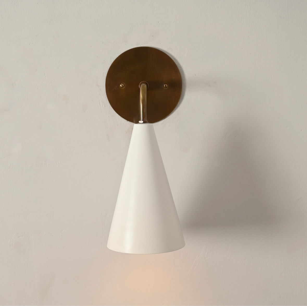 The Lighting Agency - Kin Wall Light