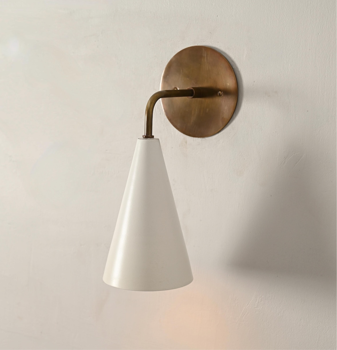 The Lighting Agency - Kin Wall Light