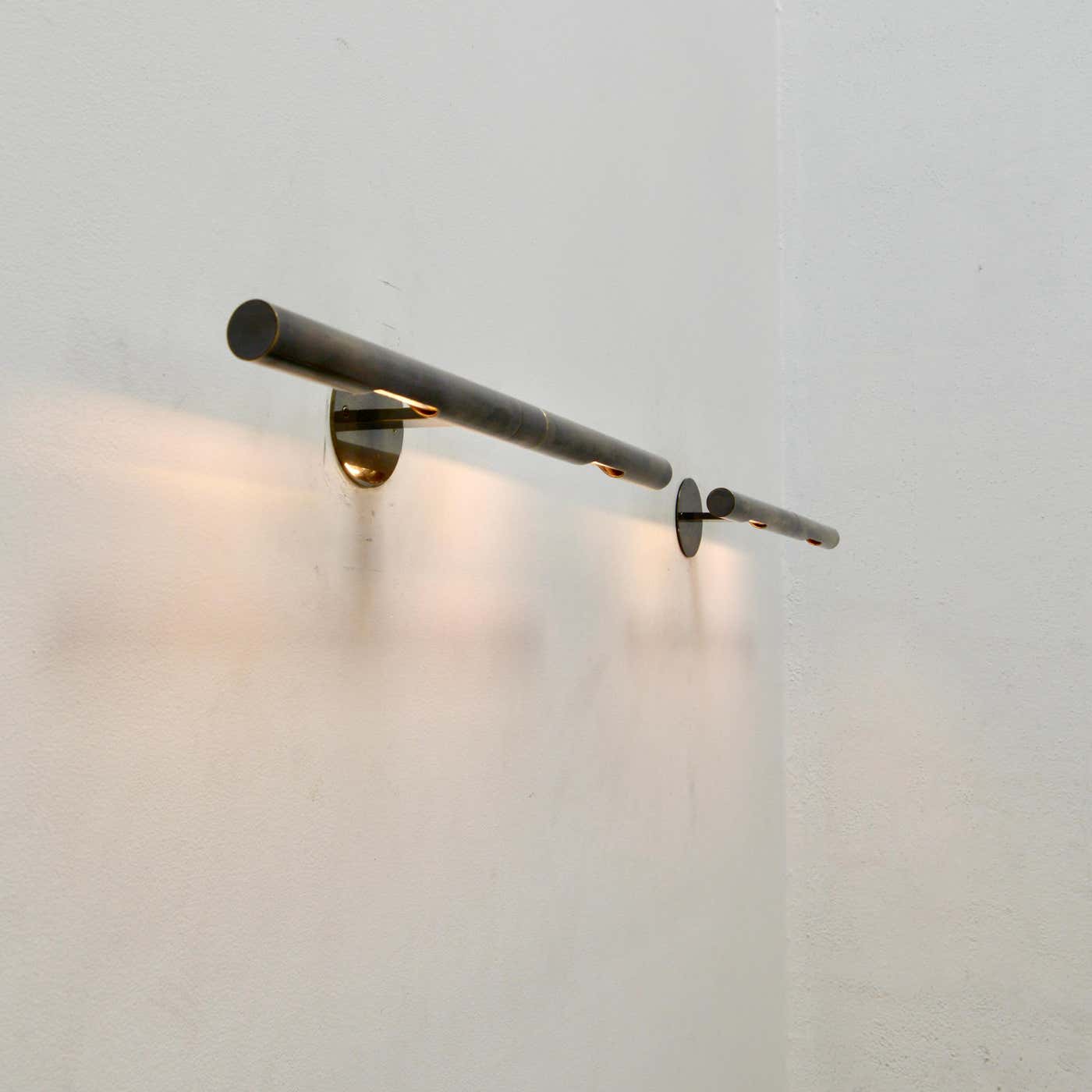 Textar V2 Picture Wall Light - The Lighting Agency