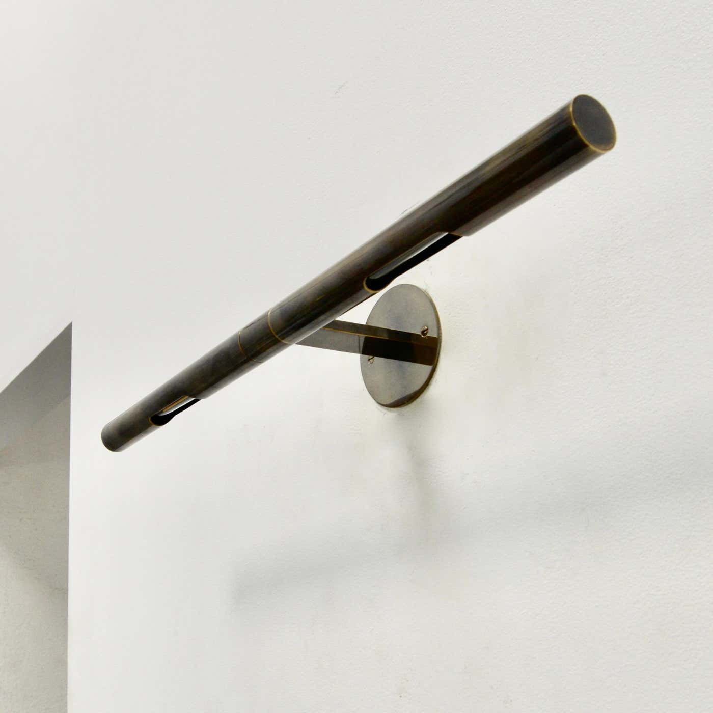 Handmade Textar V2 Picture Wall Light | The Lighting Agency